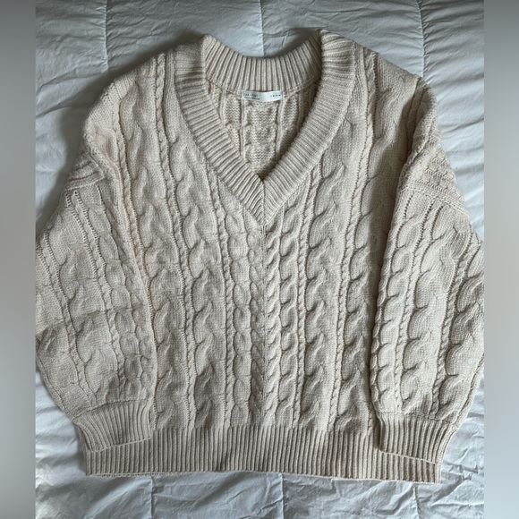 OAK + FORT Cream Cable Knit V-Neck Sweater - Picture 1 of 2